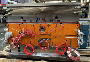 пресс-форма для электрического корпуса